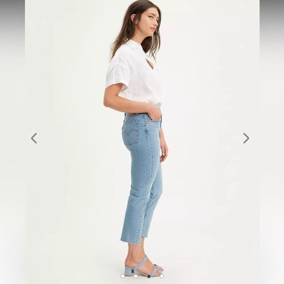 Levi's Light Blue Cropped Jeans - Picture 3 of 14